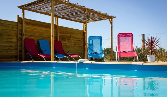 Peaceful Countryside Gite with private pool near Aubeterre