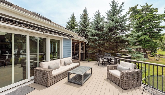 Peaceful Cove Stay w/Foosball & Hot Tub