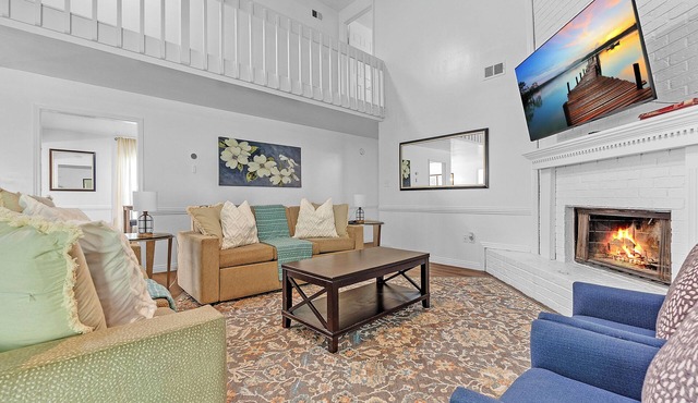 Peaceful & Cozy 5-BR, 3BA Home, Serene Neighborhood near Shelby Farms Park.