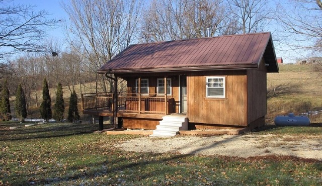 Peaceful Cozy Cabin Close to Kickapoo Reserve