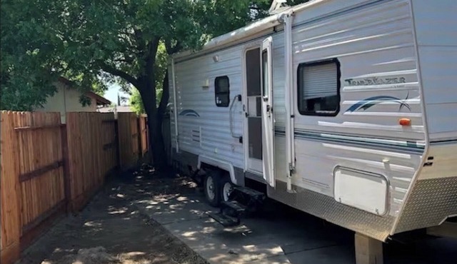 Peaceful/Cozy RV 4-Beds/Driveway for Parking