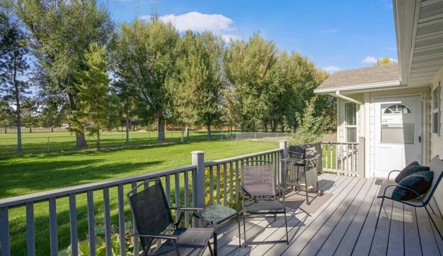 Peaceful Cul-De-Sac Home, 1 Min. Drive To Zoo MT!