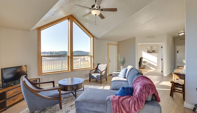 Peaceful Deary Vacation Rental w/Deck & Views!