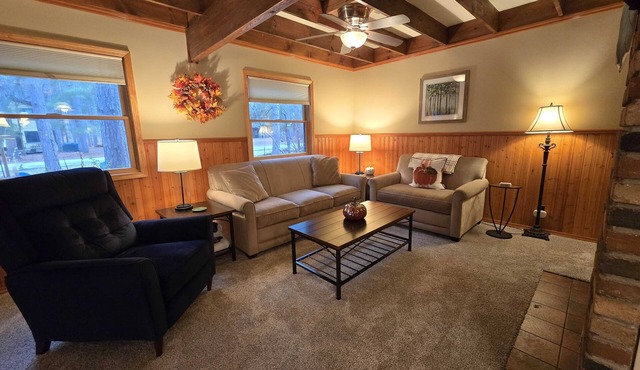 Peaceful dog-friendly home with gas grill & nearby resort amenities