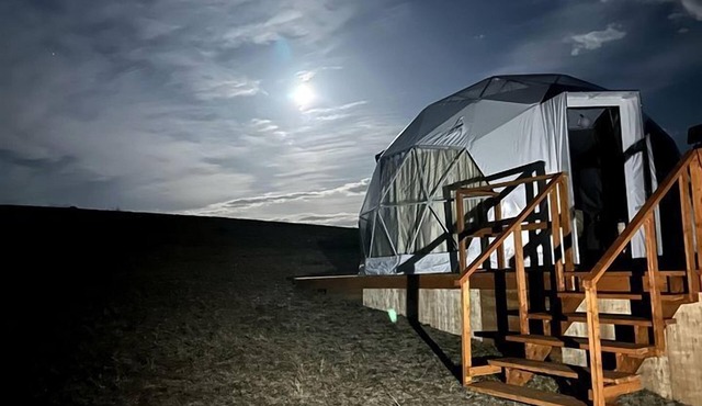Peaceful Dome on the Plains of Alberta, Perfect for a Serene Weekend to Reconnect with Nature