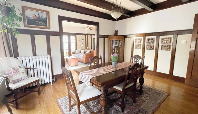 Peaceful East Side-2 min UWM-Dining-Coffee-Parking