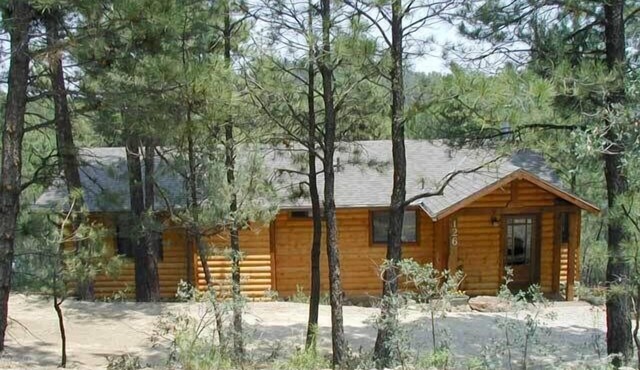 PEACEFUL, EASY FEELING, HOT TUB! nFIREPLACE! PETS BY APPROVAL. WEEKLY DISCOUNTS