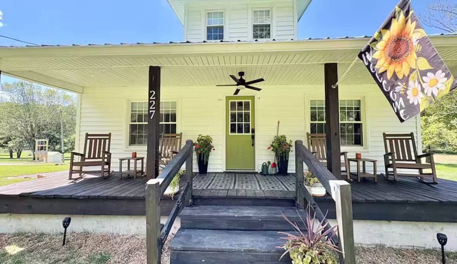 Peaceful, Easy Feeling Riverhouse
