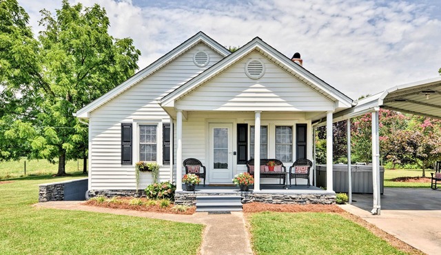 Peaceful Elkin Vacation Rental ~ 17 Mi to Mt Airy!