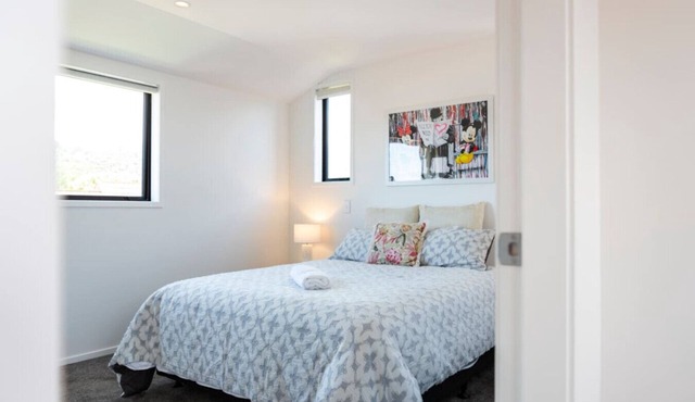 Peaceful Escape at Biddle Cres