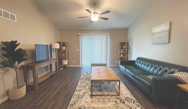 Peaceful Escape w/Private Backyard, WiFi & Patio