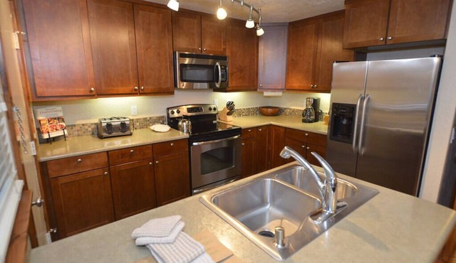 Peaceful Escape with Outdoor Deck, Hot Tub & A/C