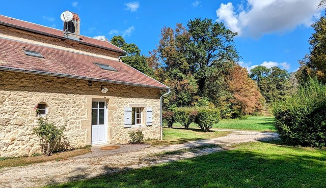 Peaceful Forest House with Pool and Pets Allowed