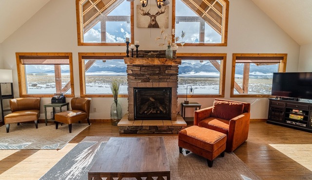 Peaceful, family friendly 2 BDR w/mountain views