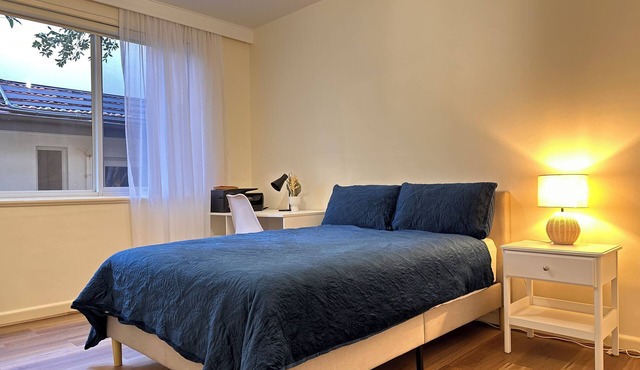 Peaceful family-friendly 2-bedroom apartment in Camberwell.