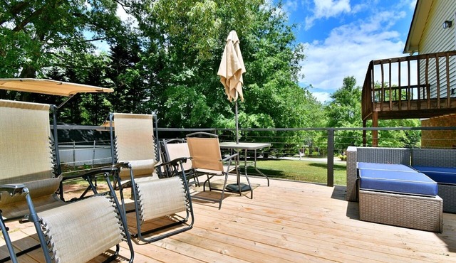 Peaceful Family Home w/Game Room - 9 Miles to Downtown Greenville. Pet Friendly