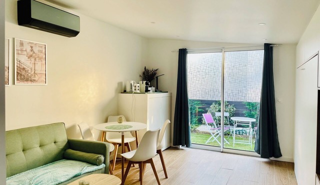 Peaceful & family-oriented ground floor with garden.