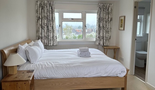 Peaceful Family Retreat Near Gloucester Road