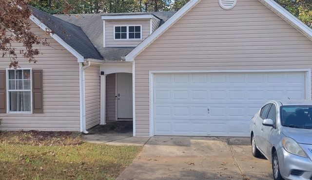 Peaceful Family Retreat in Villa Rica 2BR/2BA with Comfort and Charm!