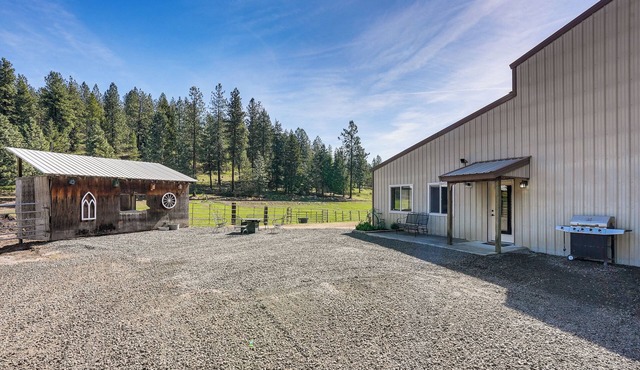 Peaceful Farm Stay Near Spokane: Inland Hideaway!