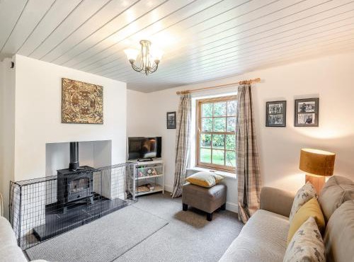 Peaceful Farmhouse - Uk44787