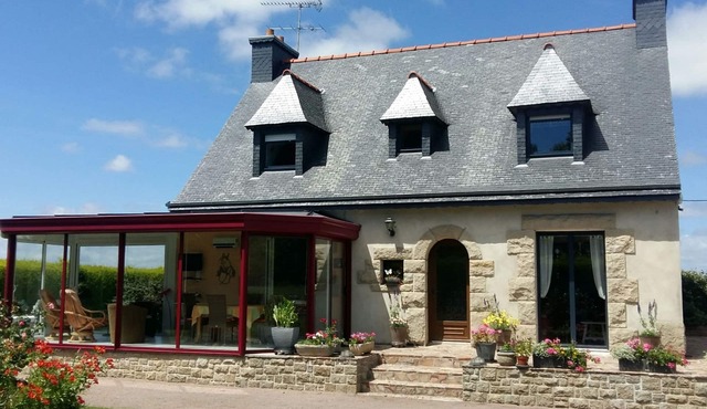 Peaceful Forest Stay in Pédernec