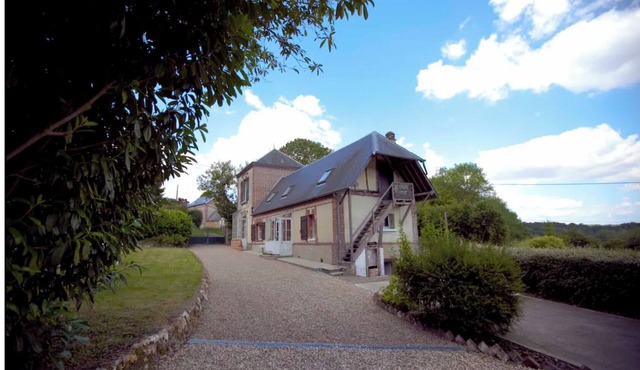 Peaceful Norman house with large garden