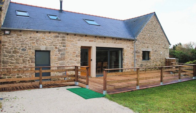 Peaceful Brittany Nature Cottage – Sleeps 1 to 12