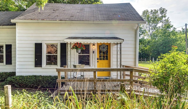 Peaceful Franklin Cottage ~ 1 Mi to Downtown!