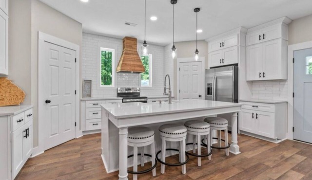 Peaceful gated 2 bedroom & 2 bedroom unit, with private pond access