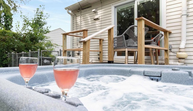 Peaceful Gem! HotTub, Fenced Yard & Near Downtown!