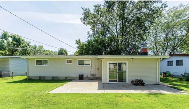 Peaceful Getaway in Florissant w/Sauna 5 Beds 2 Baths