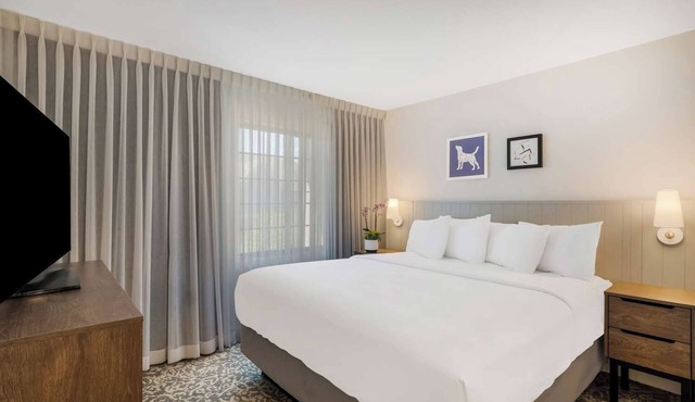 Peaceful Getaway with Ample Space and Living Area | 2 Family Ready Suites