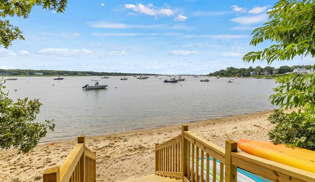 Peaceful Great Pond getaway with private yard, patio, AC & family-friendly games