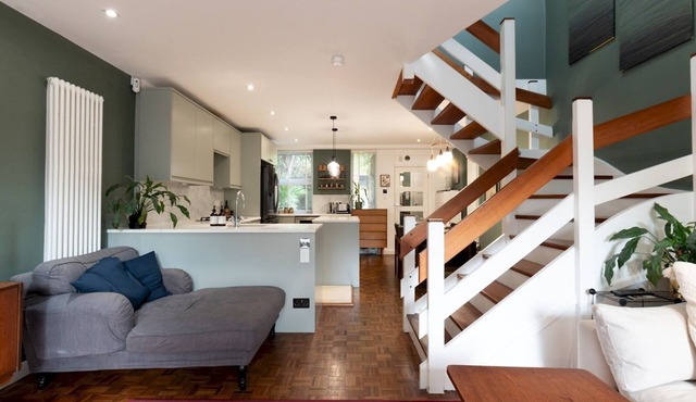 Peaceful Greenwich Retreat | Garden | Parking - Pass the Keys