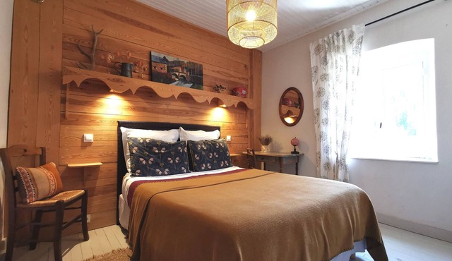 Peaceful guesthouse with breakfast near the forest