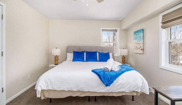 Peaceful Gull Lake Suite