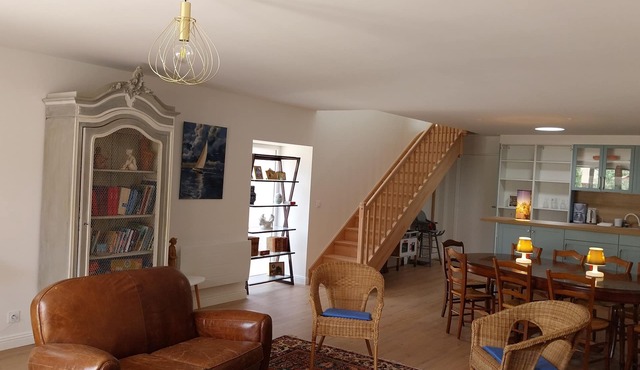 Peaceful hamlet house 12 km from the sea and 17 km from Vannes.