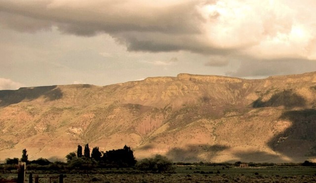 Peaceful Hart Mountain Cabin