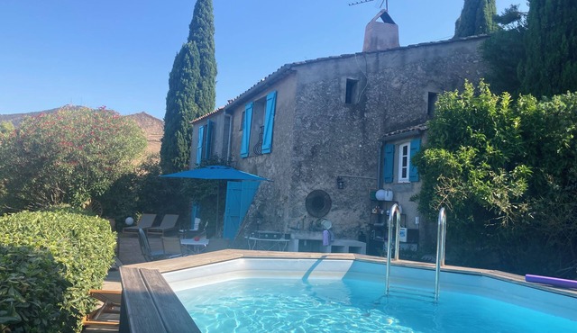 PEACEFUL HAVEN OVERLOOKING THE MASSIF DES MAURES AND CLOSE TO THE BEACHES