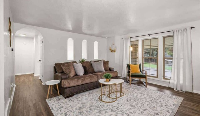 Peaceful Haven I Stylish Home in North Spokane