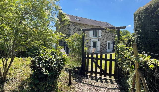 Peaceful Haven in Regional National Park with Private Lake