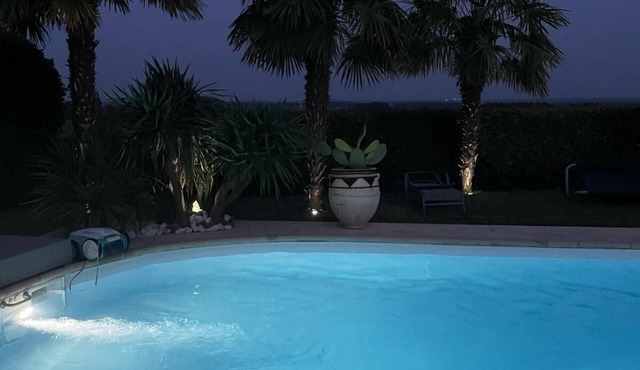 Peaceful haven located between Royan and Bordeaux, offering a variety of activities