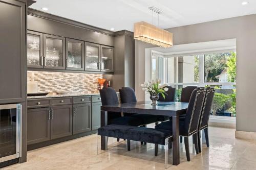 Peaceful Haven Waterfront Home Tierra Verde