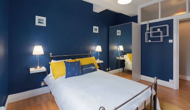 Peaceful Highstreet flat in central Brighton