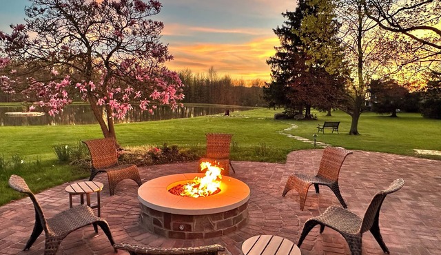 Peaceful Historic Home on 10 Acres w/Lake, Barn & Fire Pit - 5 Bedrooms