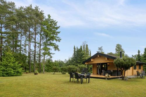 Peaceful Holiday Home Close To Nature