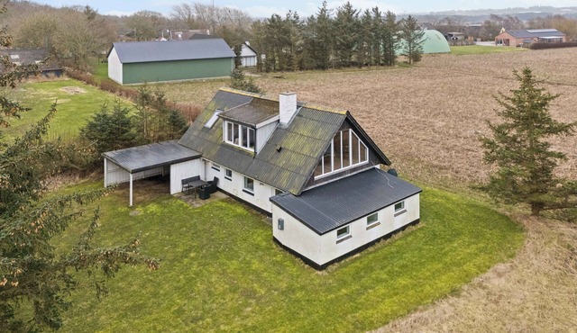 Peaceful holiday home with views of the dunes