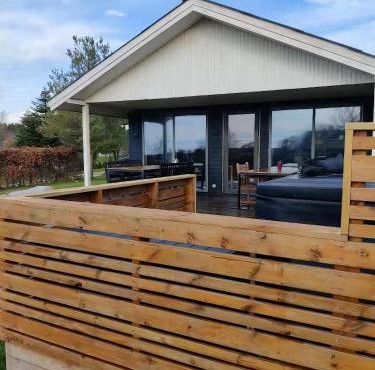 Peaceful Holiday Home With Pool Summer And Spa