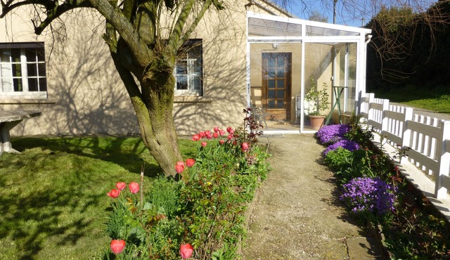 Peaceful holidays in house with land